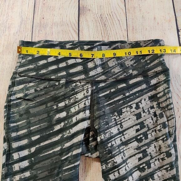 Under Armour heat gear compression capri leggings - Picture 9 of 10